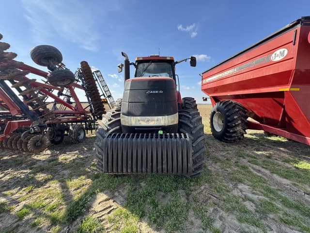 Image of Case IH Magnum 305 equipment image 2