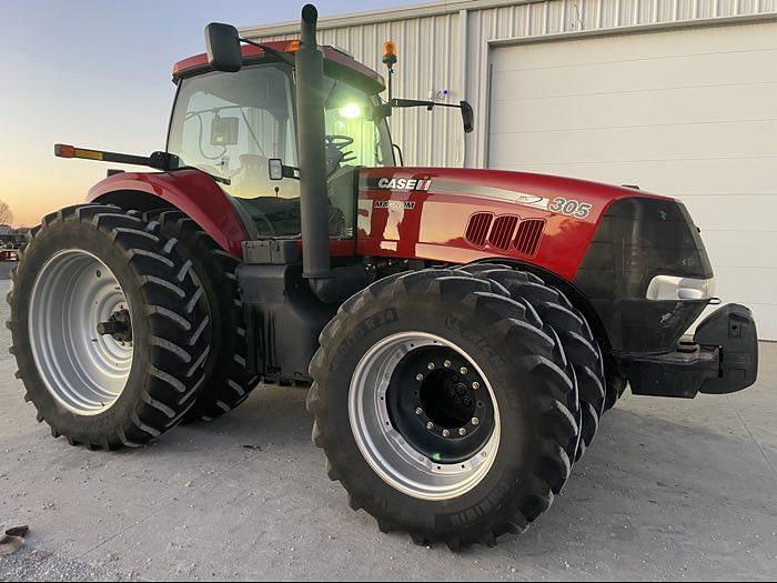 Image of Case IH Magnum 305 Primary image