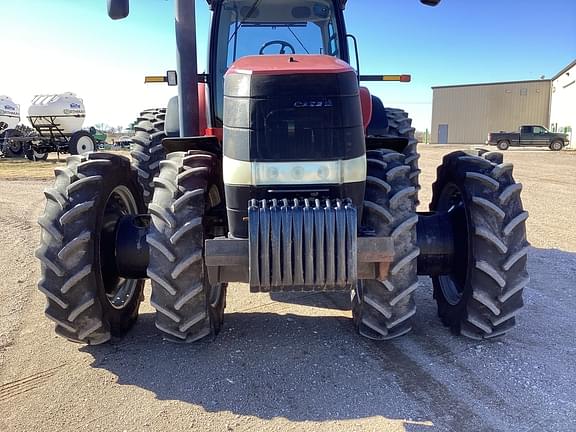 Image of Case IH Magnum 305 equipment image 1