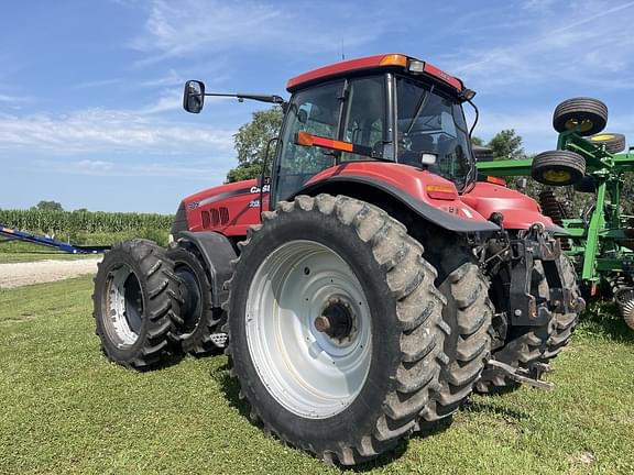 Image of Case IH Magnum 305 equipment image 3