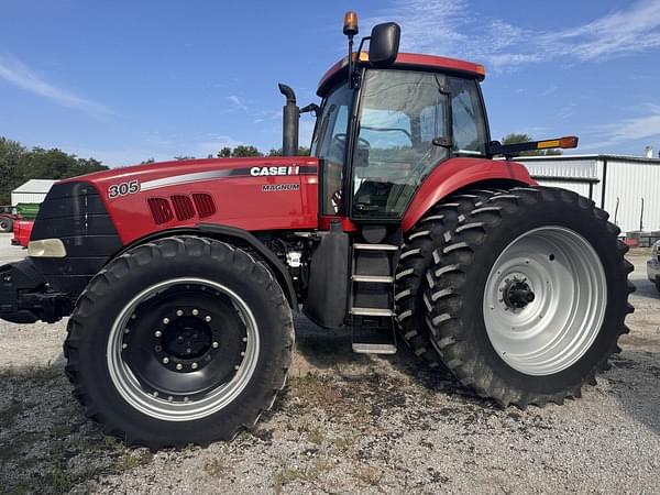 Image of Case IH Magnum 305 Primary image