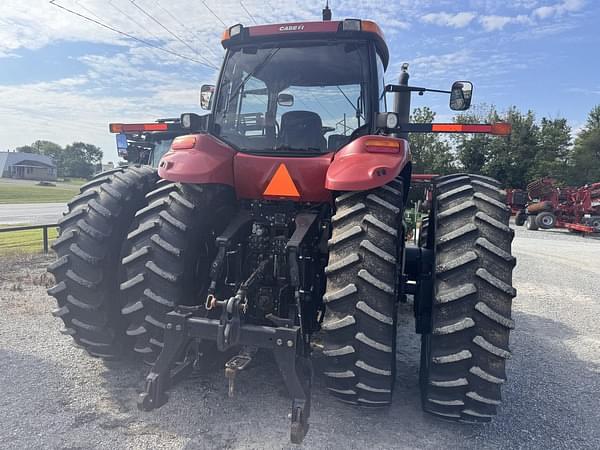 Image of Case IH Magnum 305 equipment image 4