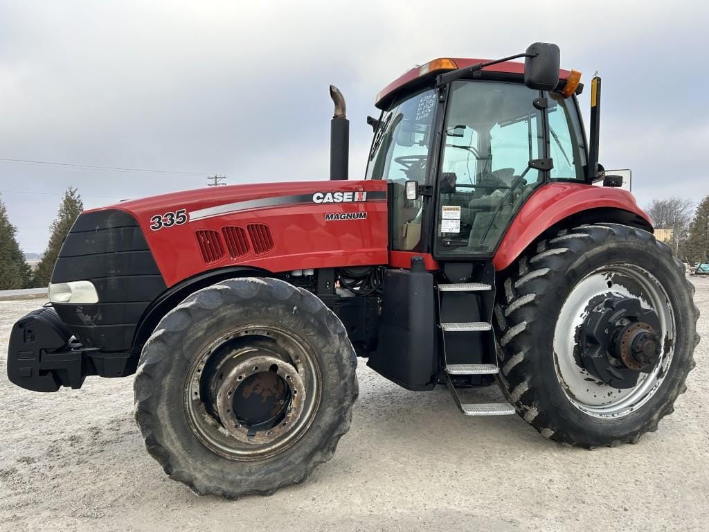 2009 Case IH Magnum 335 Equipment Image0