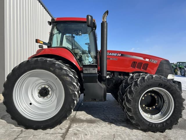 Image of Case IH Magnum 335 equipment image 3