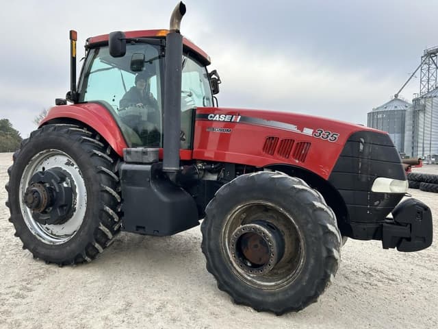 Image of Case IH Magnum 335 equipment image 1
