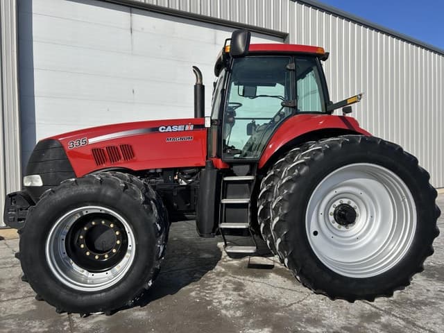 Image of Case IH Magnum 335 equipment image 2