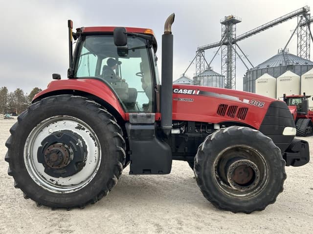Image of Case IH Magnum 335 equipment image 3