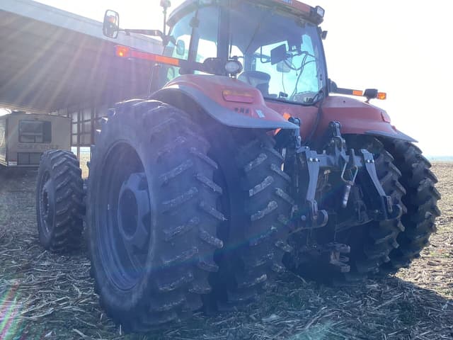 Image of Case IH Magnum 335 equipment image 3