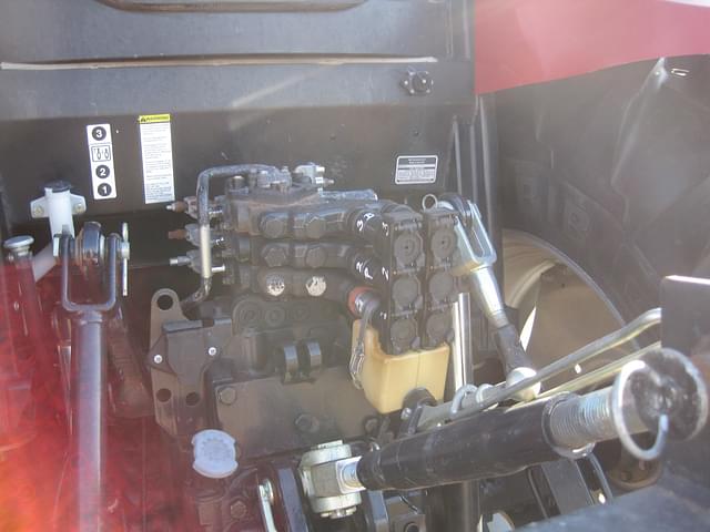 Image of Case IH Maxxum 115 equipment image 4