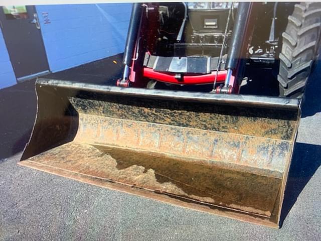 Image of Case IH Maxxum 115 equipment image 3