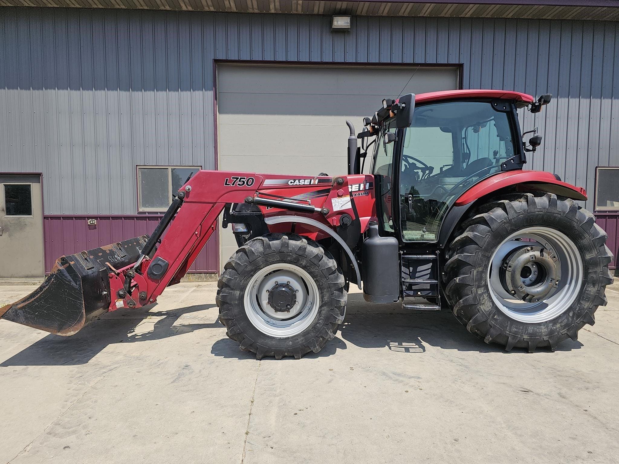 2009 Case IH Maxxum 125 Equipment Image0