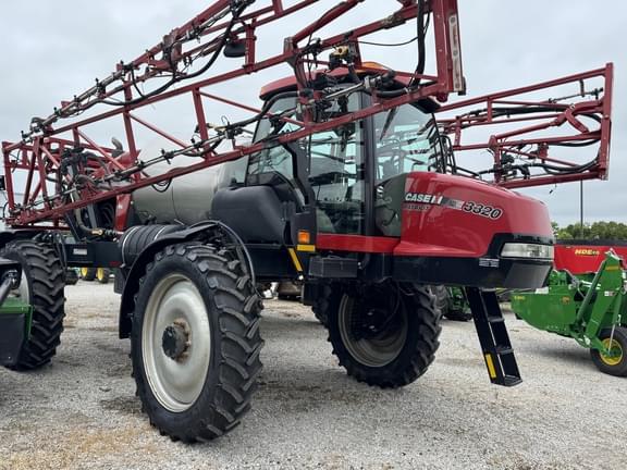 Image of Case IH Patriot 3320 equipment image 2