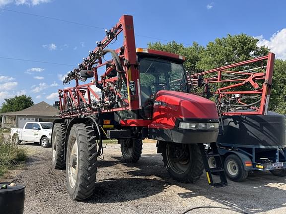 Image of Case IH Patriot 3320 equipment image 1