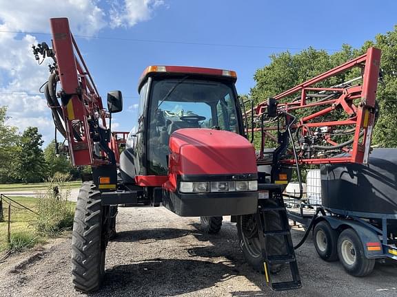 Image of Case IH Patriot 3320 equipment image 3