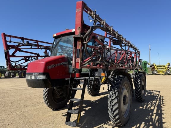 Image of Case IH Patriot 3320 equipment image 1