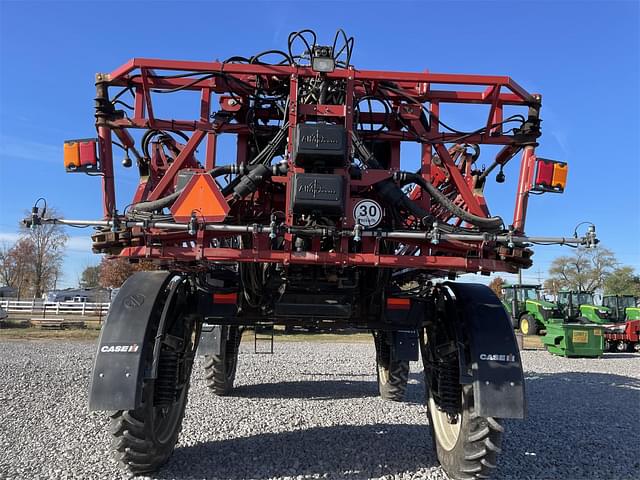 Image of Case IH 3330 Patriot equipment image 2