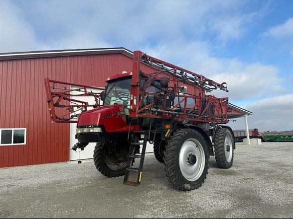Image of Case IH 3330 Patriot equipment image 2