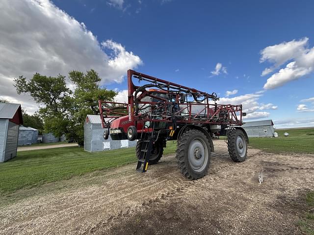 Image of Case IH 3330 Patriot equipment image 3