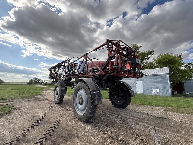Image of Case IH 3330 Patriot equipment image 4