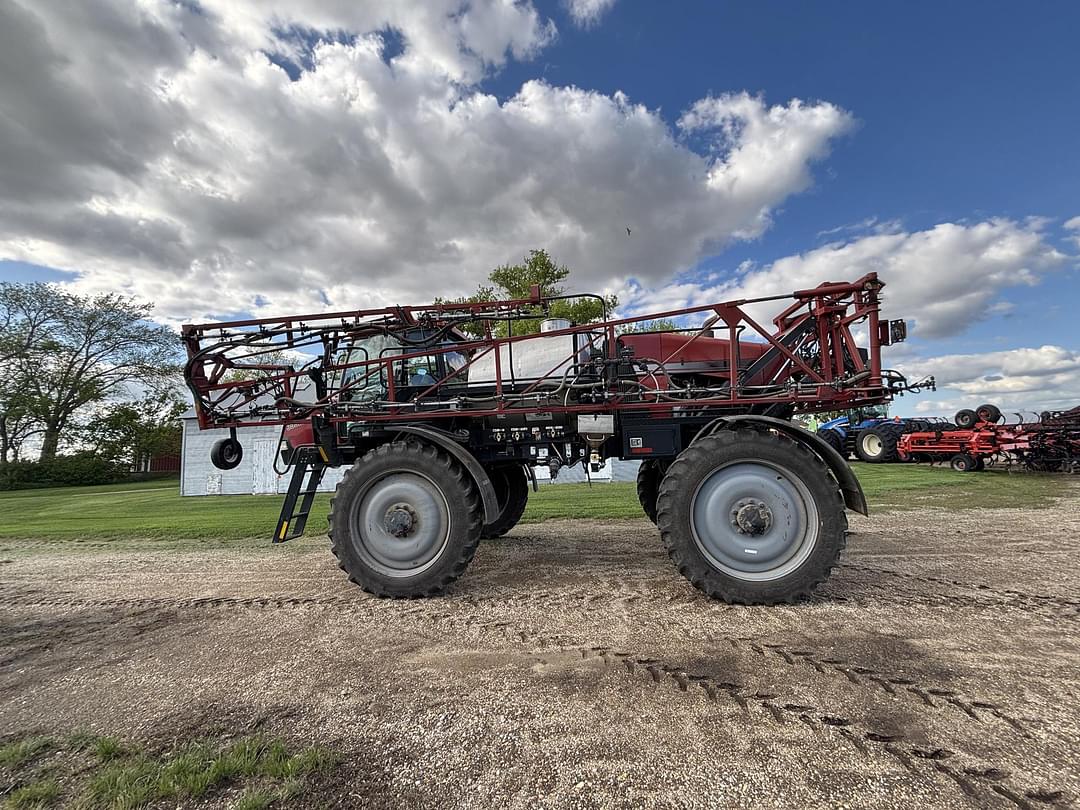 Image of Case IH 3330 Patriot Primary image