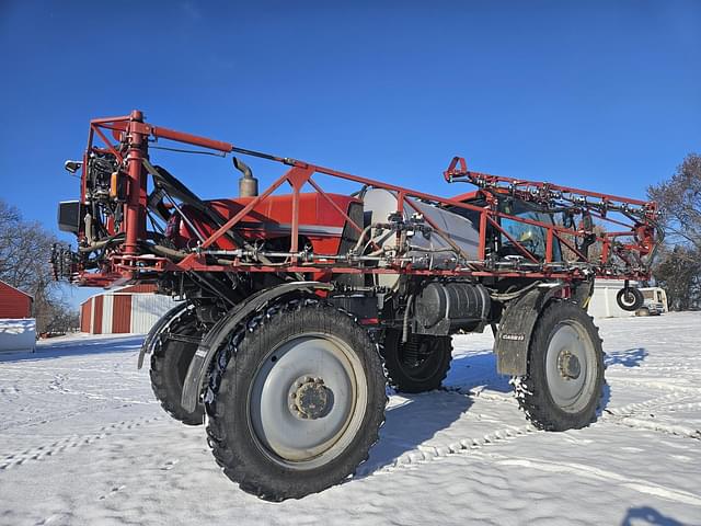 Image of Case IH 3330 Patriot equipment image 2