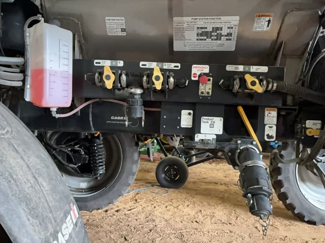 Image of Case IH 3330 Patriot equipment image 4