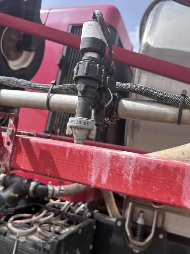 Image of Case IH Patriot 4420 equipment image 3