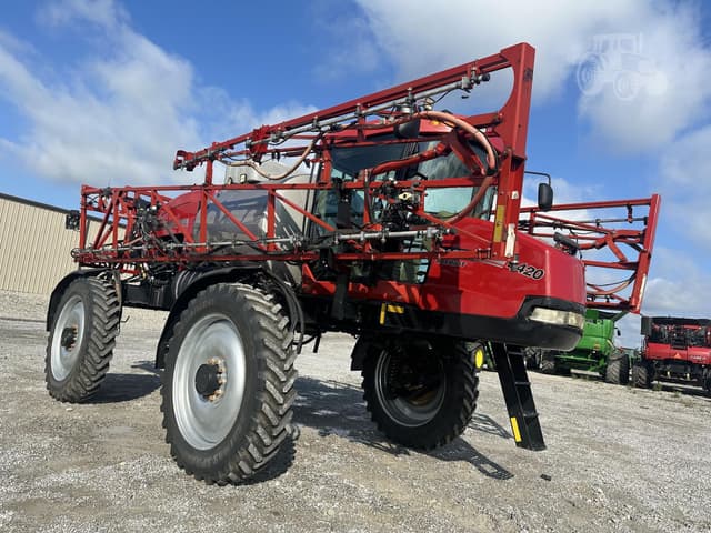 Image of Case IH Patriot 4420 equipment image 1