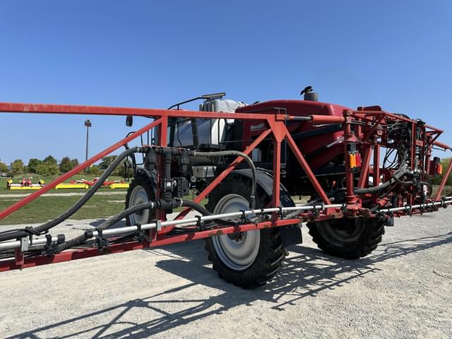 Image of Case IH Patriot 4420 equipment image 4