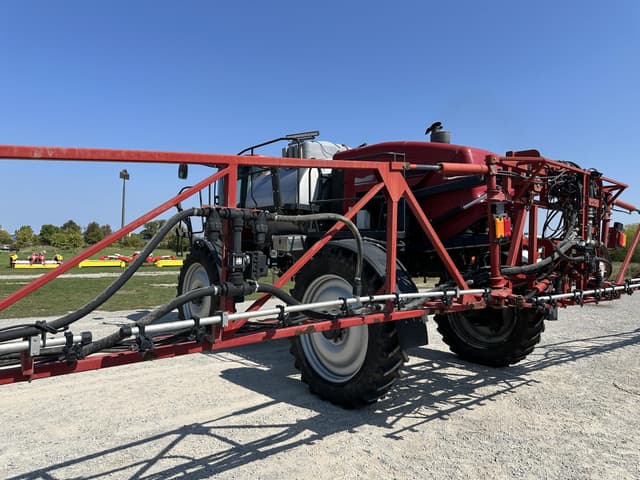 Image of Case IH Patriot 4420 equipment image 4
