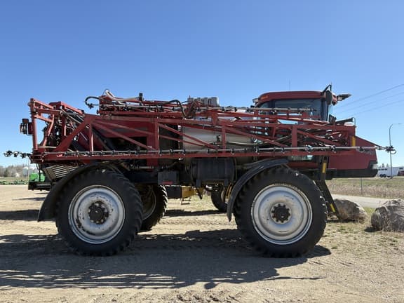 Image of Case IH Patriot 4420 equipment image 2