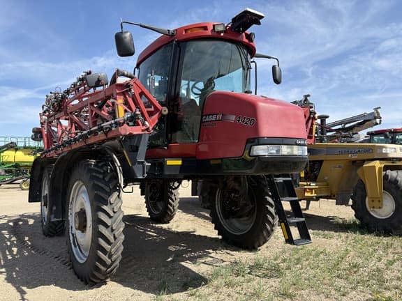 Image of Case IH Patriot 4420 equipment image 1