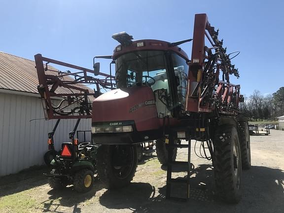 Image of Case IH Patriot 4420 equipment image 3