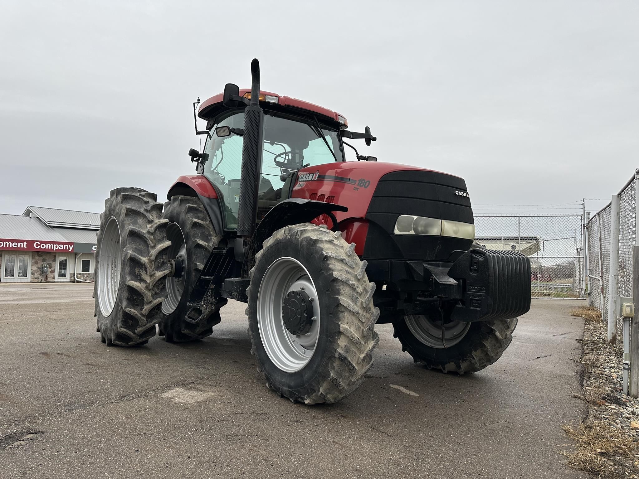 2009 Case IH Puma 180 Equipment Image0