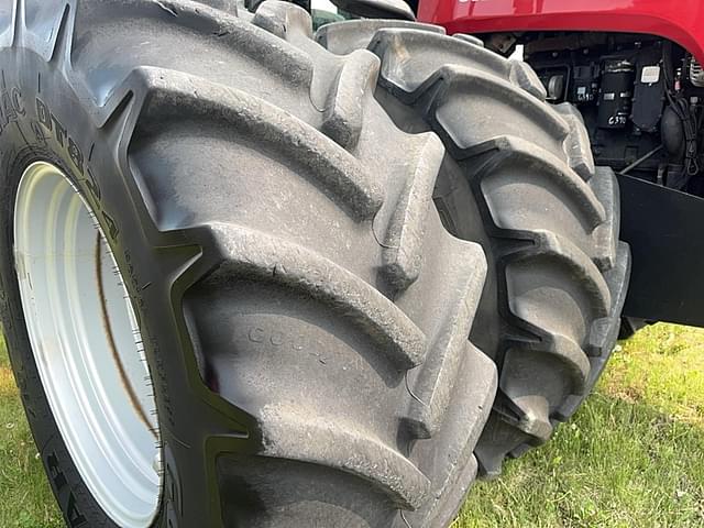 Image of Case IH Steiger 335 equipment image 4