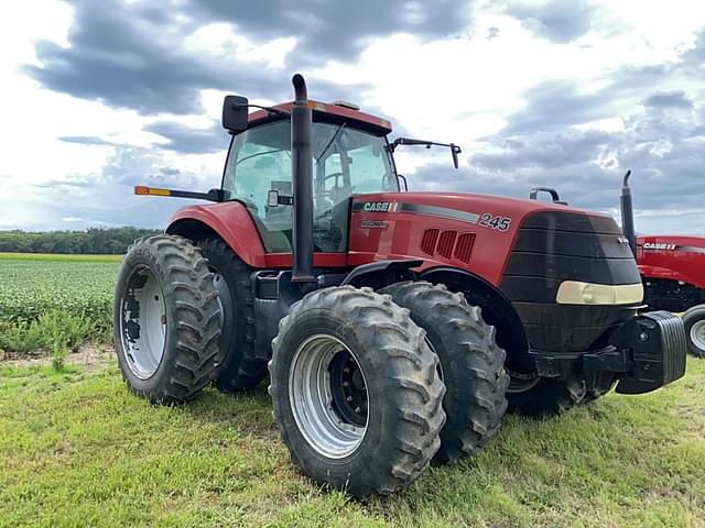 Image of Case IH Magnum 245 equipment image 2