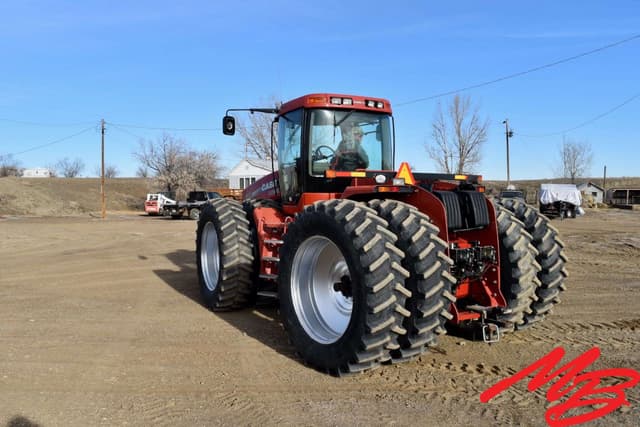 Image of Case IH Steiger 335 equipment image 2