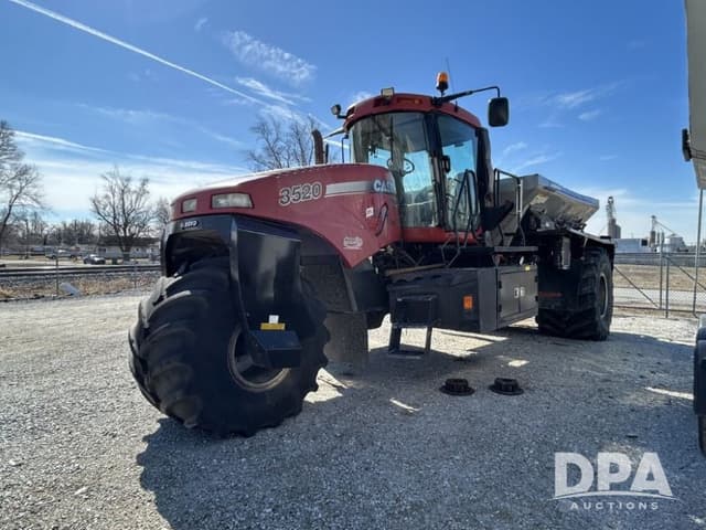 Image of Case IH Titan 3520 equipment image 2