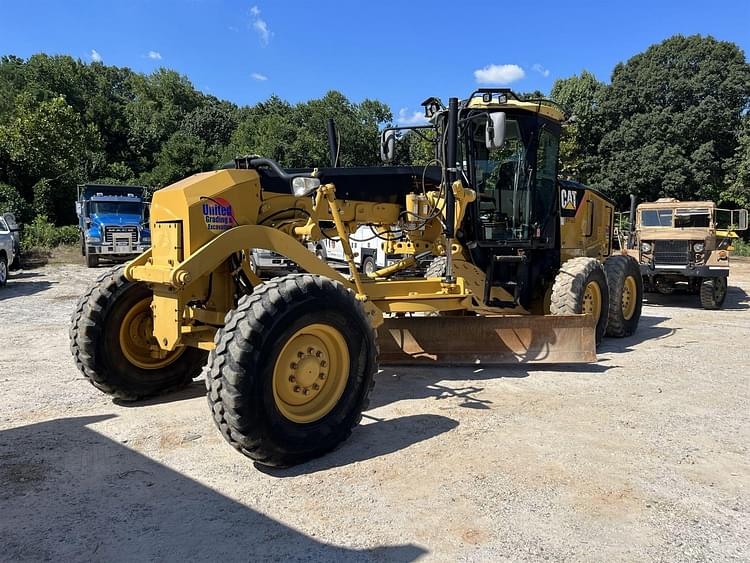 Main image Caterpillar 12M