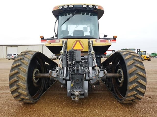 Image of Challenger MT765C equipment image 2