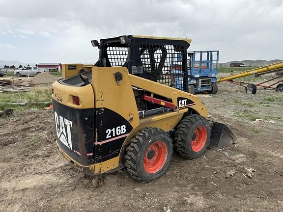 Image of Caterpillar 216B equipment image 4