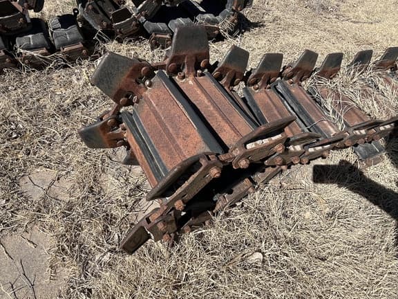 Image of Caterpillar 236B equipment image 2