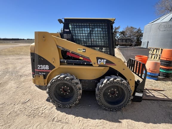 2009 Caterpillar 236B Equipment Image0