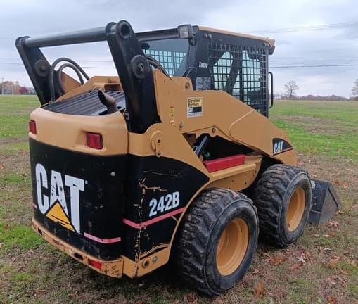 Image of Caterpillar 242B equipment image 4