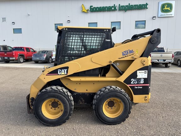 2009 Caterpillar 252B2 Equipment Image0