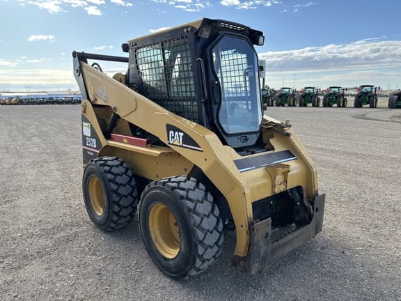 Image of Caterpillar 252B2 equipment image 3