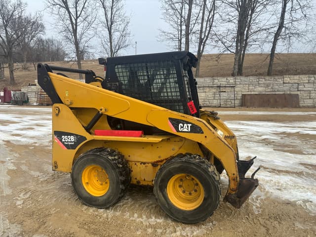 Image of Caterpillar 252B2 equipment image 3