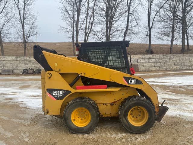 Image of Caterpillar 252B2 equipment image 4