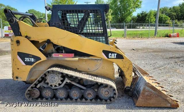 Image of Caterpillar 257B2 equipment image 3
