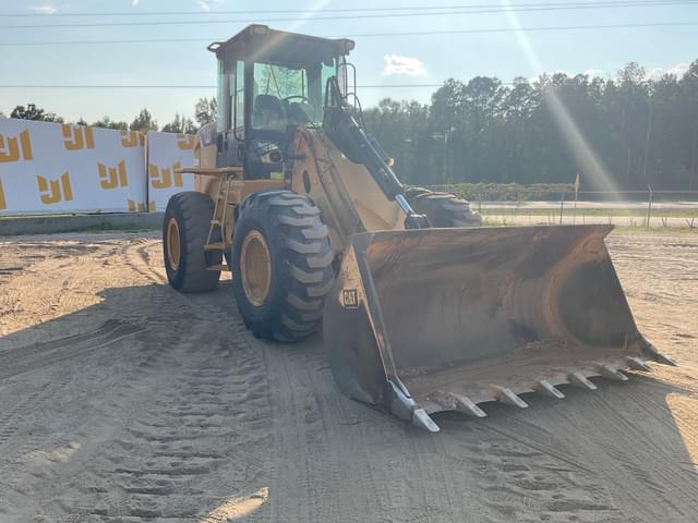 Image of Caterpillar 930H equipment image 2